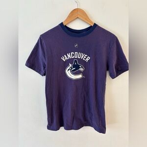 Vancouver Canucks Graphic NHL T-Shirt - Navy Blue, Luongo 1, size Women’s small